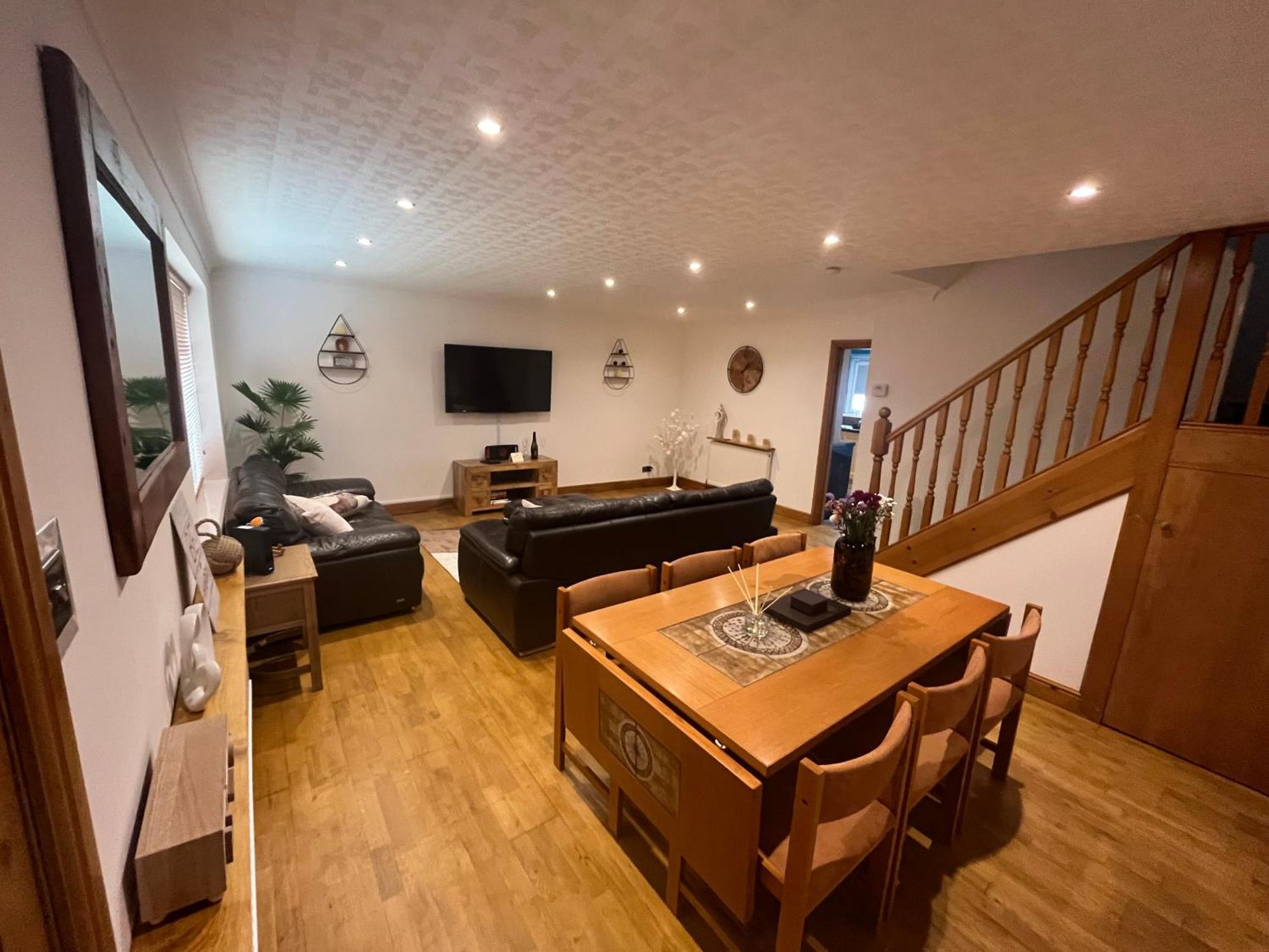 Wilford Charm Spacious 3Br Retreat In Nottingham Exterior photo